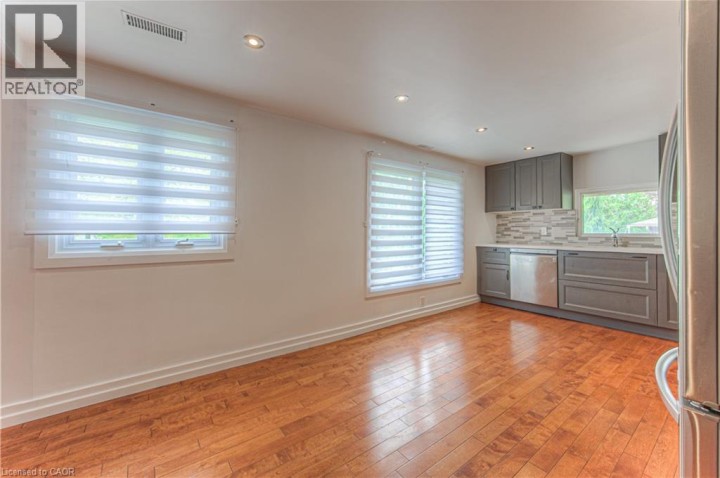 Photo 8 at 22 Dundonald Road, Cambridge