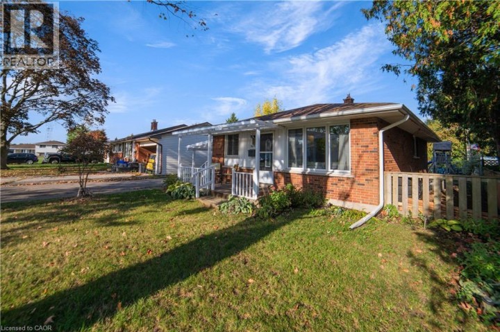 Photo 4 at 1676 Holley Crescent, Cambridge