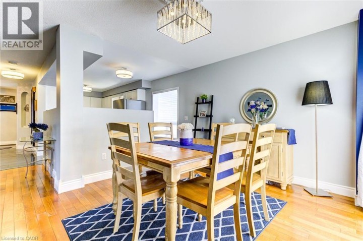 Photo 14 at 39 Karalee Crescent, Cambridge