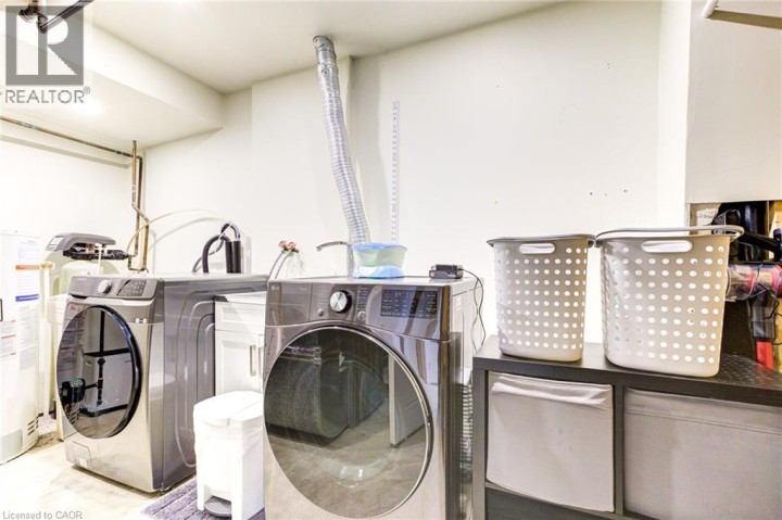 Photo 36 at 39 Karalee Crescent, Cambridge