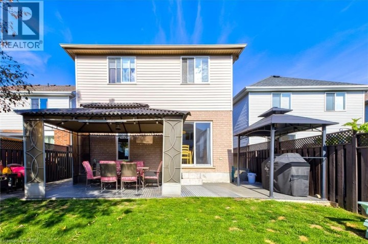 Photo 37 at 39 Karalee Crescent, Cambridge