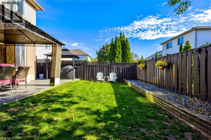 Photo 39 at 39 Karalee Crescent, Cambridge