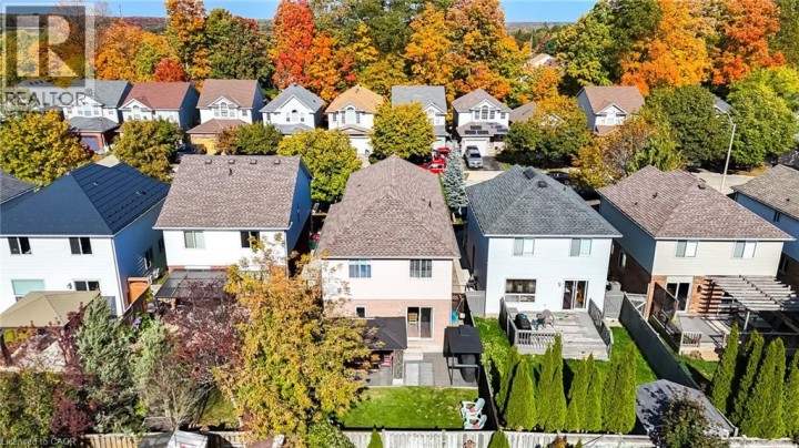 Photo 43 at 39 Karalee Crescent, Cambridge