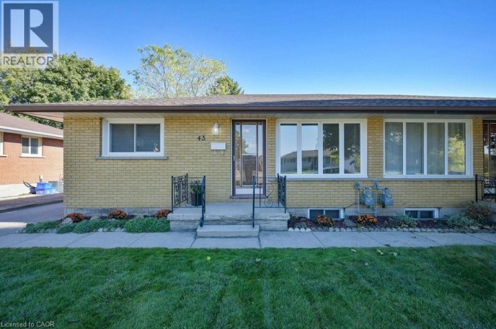 Photo 3 at 43 Lauris Avenue, Cambridge