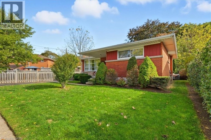 Photo 2 at 943 Winterhalt Avenue, Cambridge