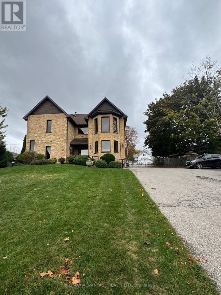 Photo 2 at 81 W Charles Street, Ingersoll - South, Ingersoll