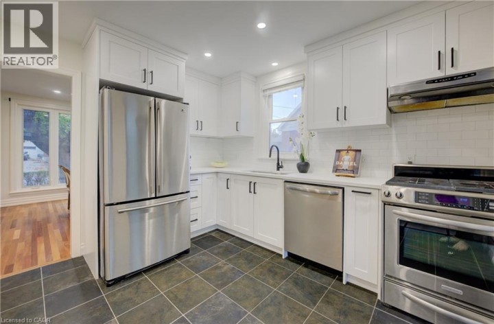 Photo 11 at 27 Dudhope Avenue, Cambridge