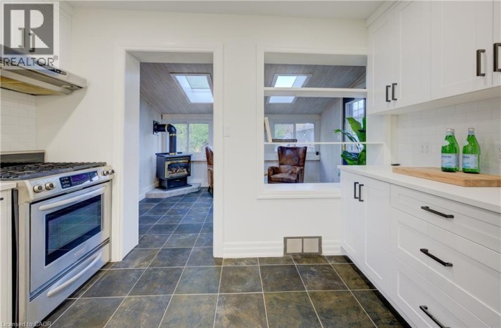 Photo 15 at 27 Dudhope Avenue, Cambridge