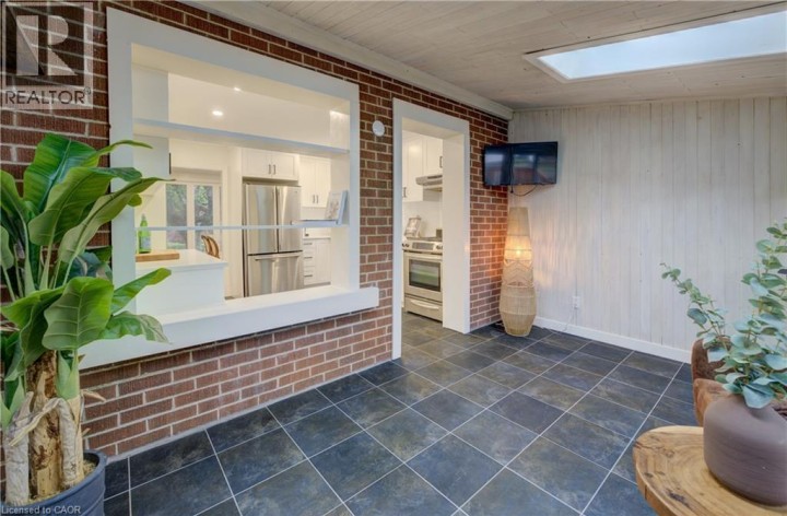 Photo 18 at 27 Dudhope Avenue, Cambridge