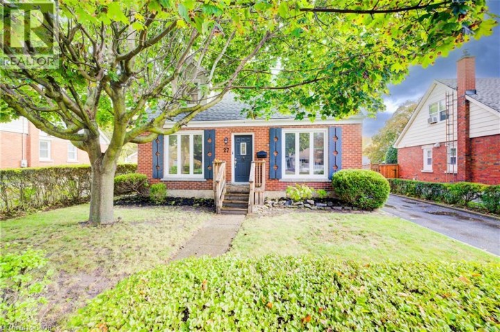 Photo 3 at 27 Dudhope Avenue, Cambridge