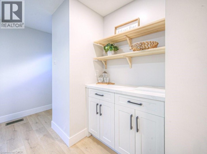 Photo 7 at 563 Elgin Street N, Cambridge