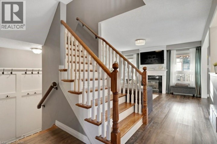 Photo 11 at 4 Swift Crescent, Cambridge