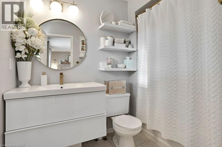 Photo 25 at 4 Swift Crescent, Cambridge