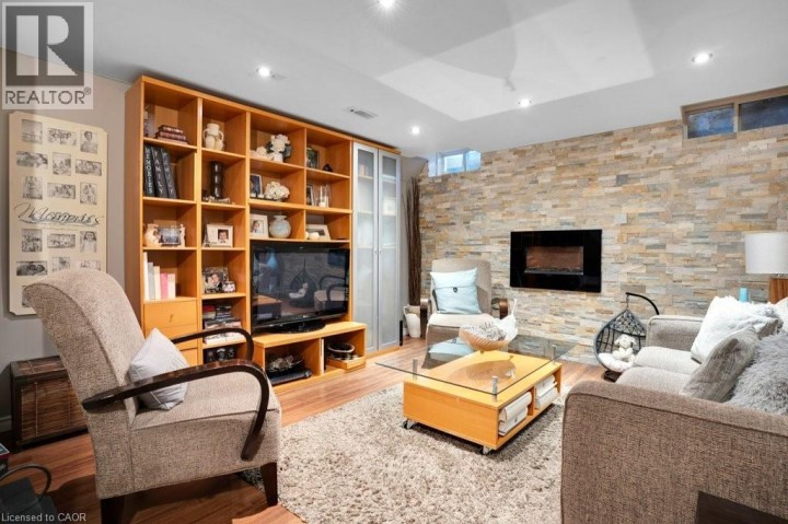 Photo 35 at 4 Swift Crescent, Cambridge