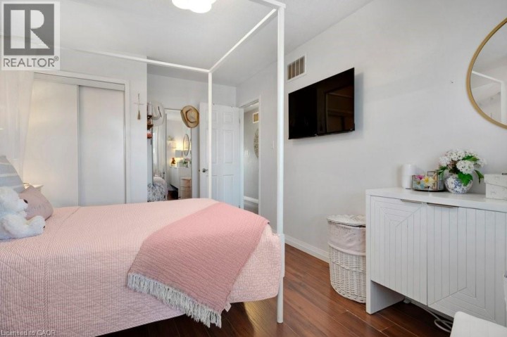 Photo 29 at 4 Swift Crescent, Cambridge