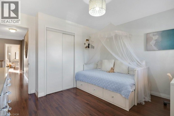 Photo 31 at 4 Swift Crescent, Cambridge