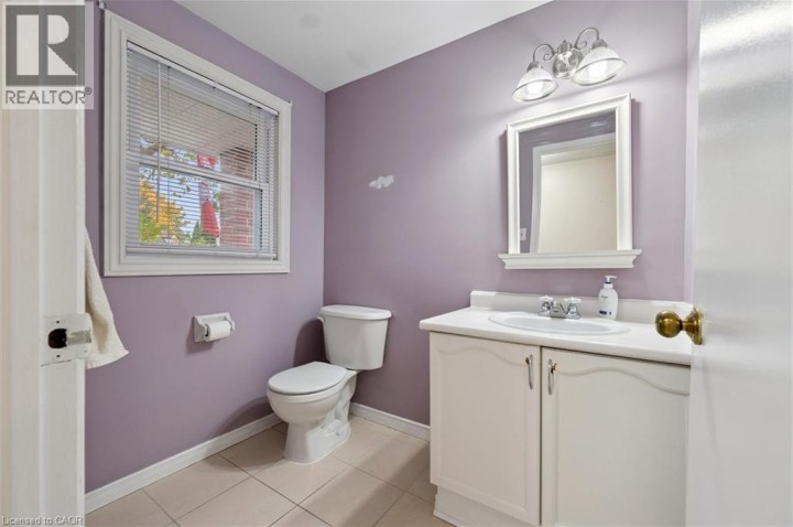 Photo 11 at 35 Edgemere Drive, Cambridge