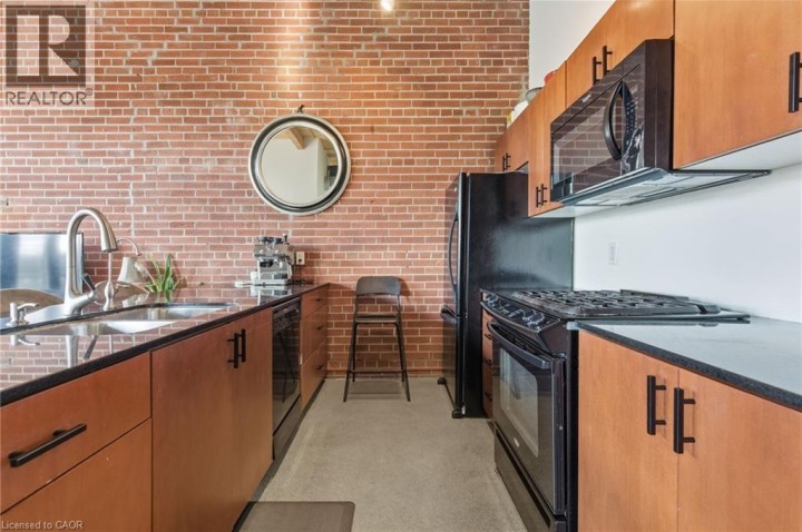 Photo 14 at 85 SPRUCE Street N 203, Cambridge