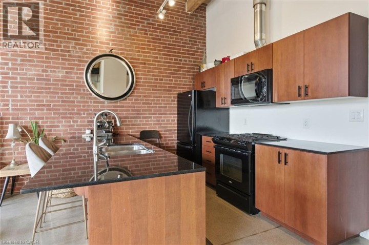 Photo 11 at 85 SPRUCE Street N 203, Cambridge