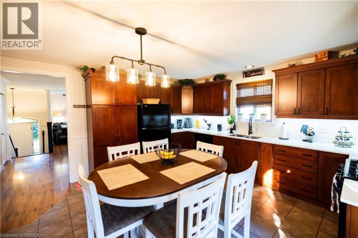 Photo 15 at 35 Osborn Avenue, Brantford