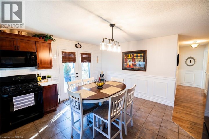 Photo 18 at 35 Osborn Avenue, Brantford