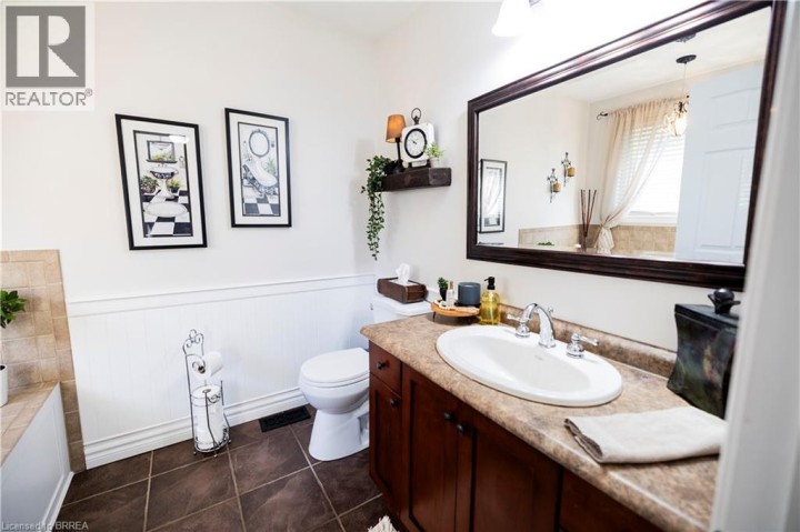 Photo 23 at 35 Osborn Avenue, Brantford