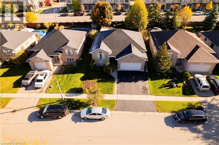 Photo 4 at 35 Osborn Avenue, Brantford