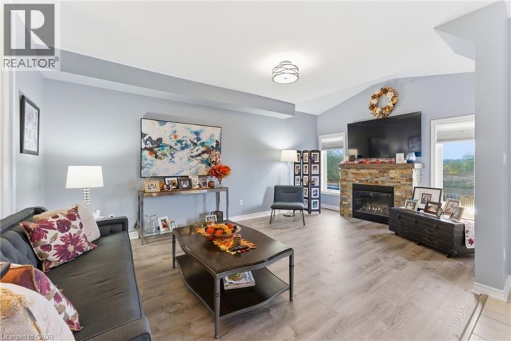 Photo 18 at 383 Erie Avenue, Brantford