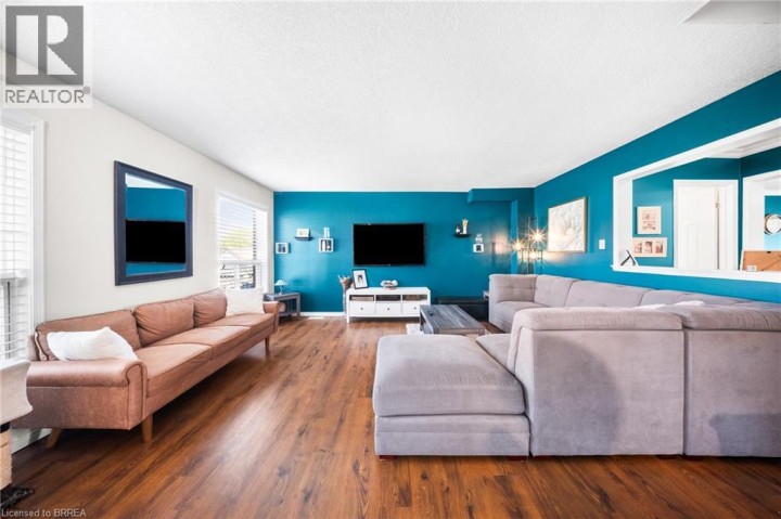 Photo 10 at 132 Blackburn Drive, Brantford