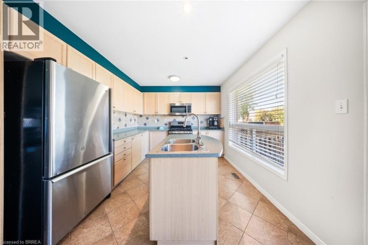 Photo 16 at 132 Blackburn Drive, Brantford