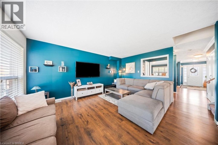 Photo 9 at 132 Blackburn Drive, Brantford