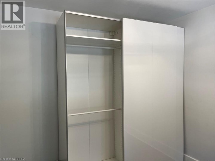 Photo 12 at 71 Sherwood Drive, Brantford