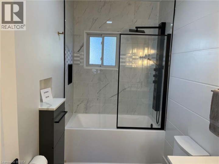 Photo 18 at 71 Sherwood Drive, Brantford