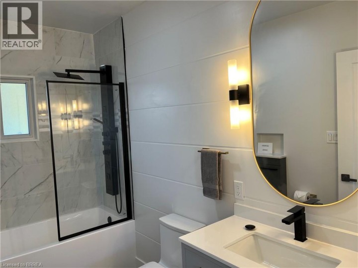 Photo 21 at 71 Sherwood Drive, Brantford