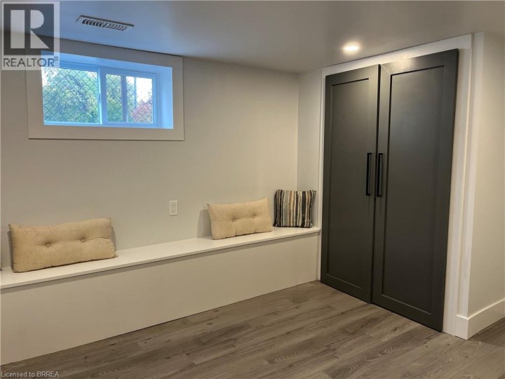 Photo 30 at 71 Sherwood Drive, Brantford