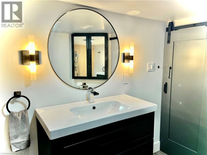 Photo 33 at 71 Sherwood Drive, Brantford