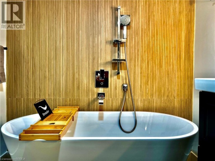 Photo 34 at 71 Sherwood Drive, Brantford