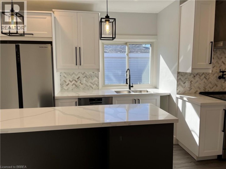 Photo 7 at 71 Sherwood Drive, Brantford