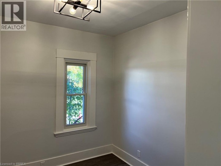 Photo 8 at 71 Sherwood Drive, Brantford