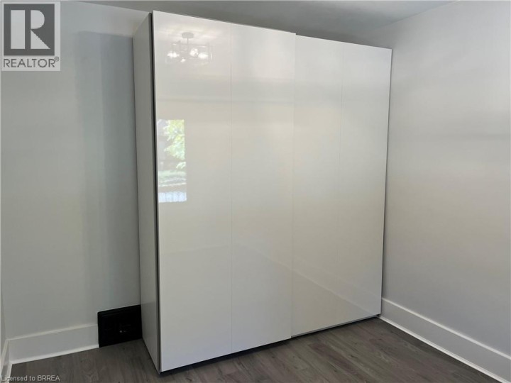 Photo 9 at 71 Sherwood Drive, Brantford