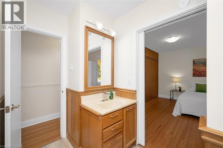 Photo 25 at 32 Park Road S, Brantford