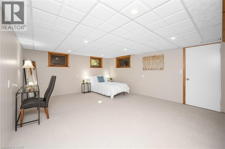 Photo 31 at 32 Park Road S, Brantford