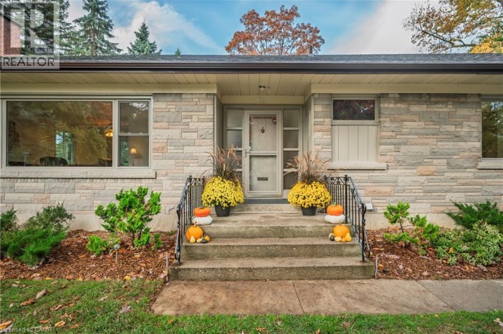 Photo 6 at 32 Park Road S, Brantford