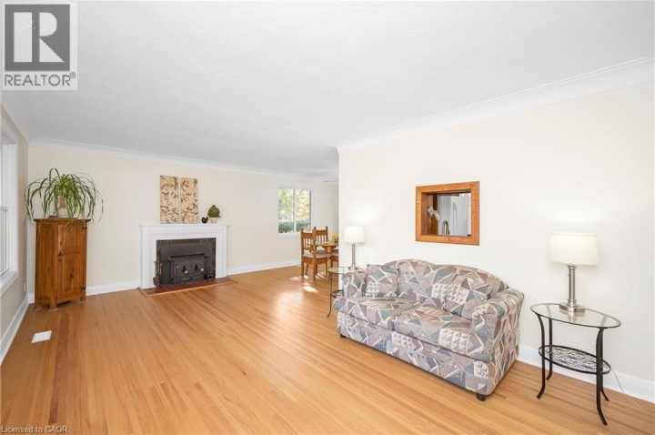 Photo 8 at 32 Park Road S, Brantford