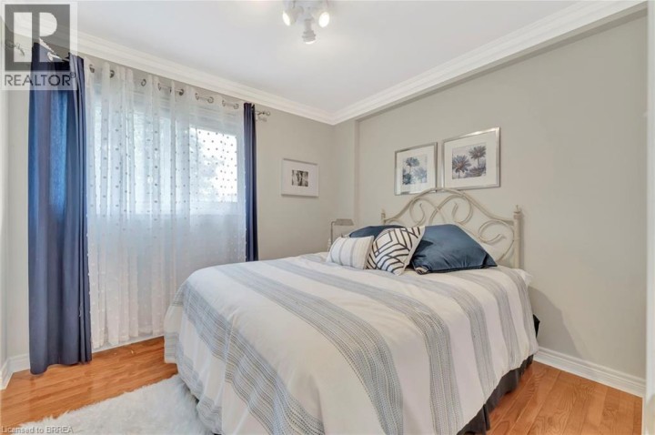 Photo 22 at 35 Shalfleet Boulevard, Brantford