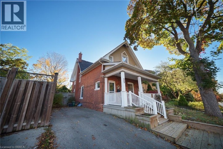Photo 4 at 35 Murray Street, Brantford