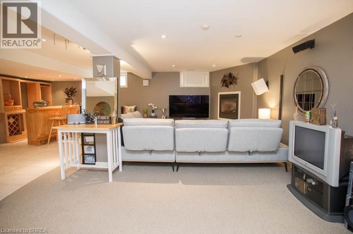 Photo 34 at 92 Highland Drive, Brantford