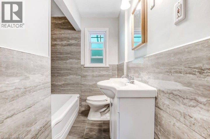 Photo 8 at 25 Henry Street, Brantford