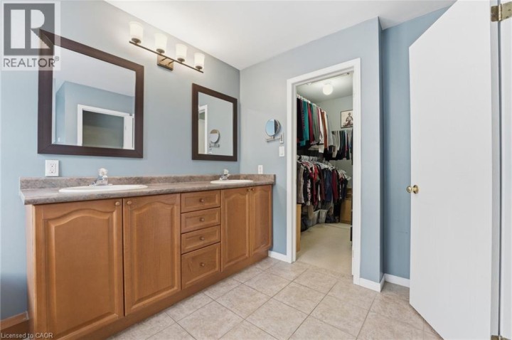 Photo 21 at 254 Kerwood Drive, Cambridge