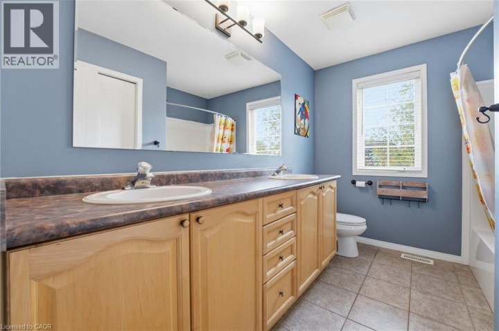 Photo 25 at 254 Kerwood Drive, Cambridge